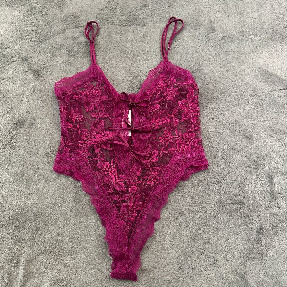 Gold Label Victoria's Secret Lace Teddy Bodysuit MEDIUM 90s Y2K Fuschia Pink